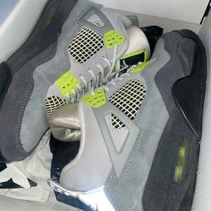 Air Jordan 4 Retro SE